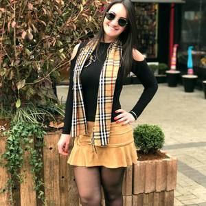 Meet your Posher, Priscila